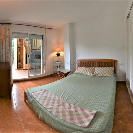 Apartment With 2 Bedrooms In Fuengirola, With Pool Access And Furnishe Екстер'єр фото